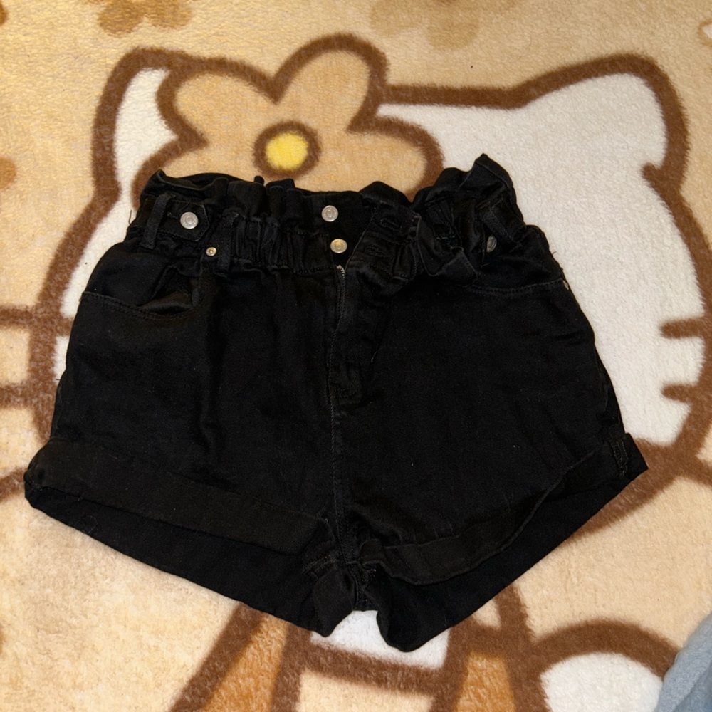 Black jean shorts for summer